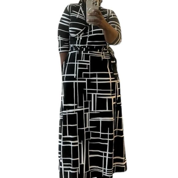 FANDEE Plus Size Maxi Dress for 3/4 Sleeve Size 2X - Picture 4 of 6